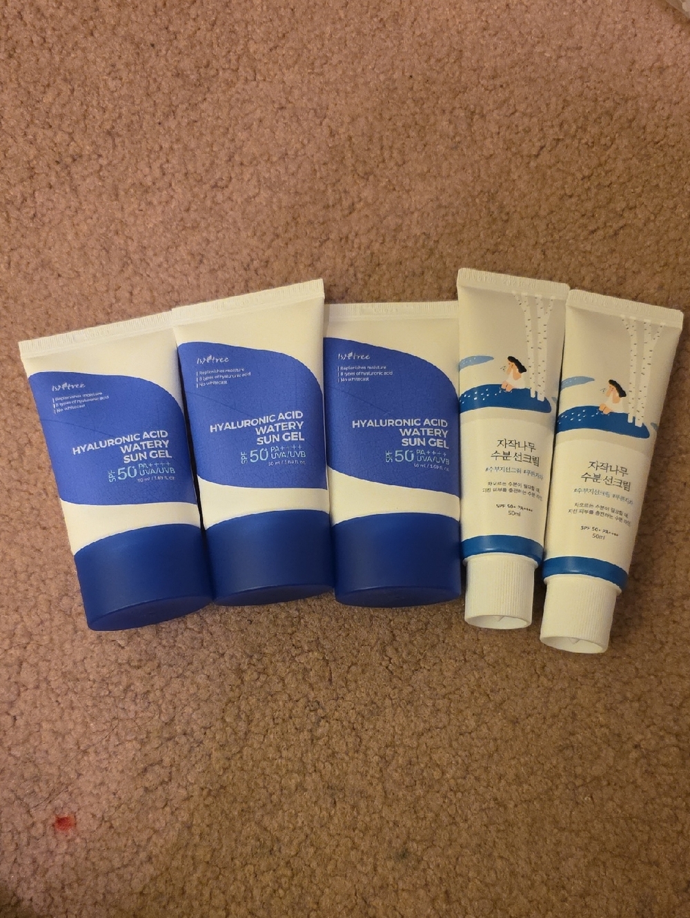 roundlab birch juice; isntree hyaluronic acid water-gel